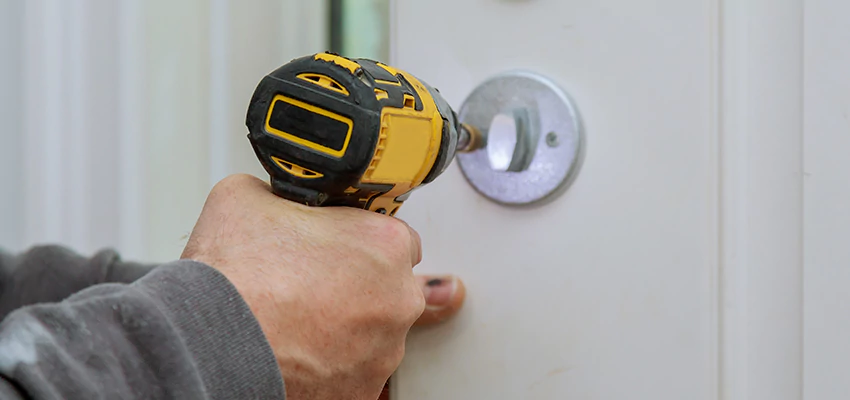 Street Locksmith For Smart Lock Repair in Buena Park, CA
